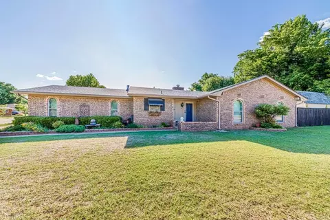 237 E 30th St, Edmond, OK 73013 photo 1