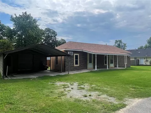 718 N G St, Eufaula, OK 74432 photo 3