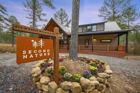 814 W Eagle Mountain Trl, Broken Bow, OK 74728