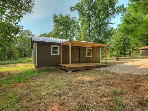 516 Clear Creek Dr, Newalla, OK 74857