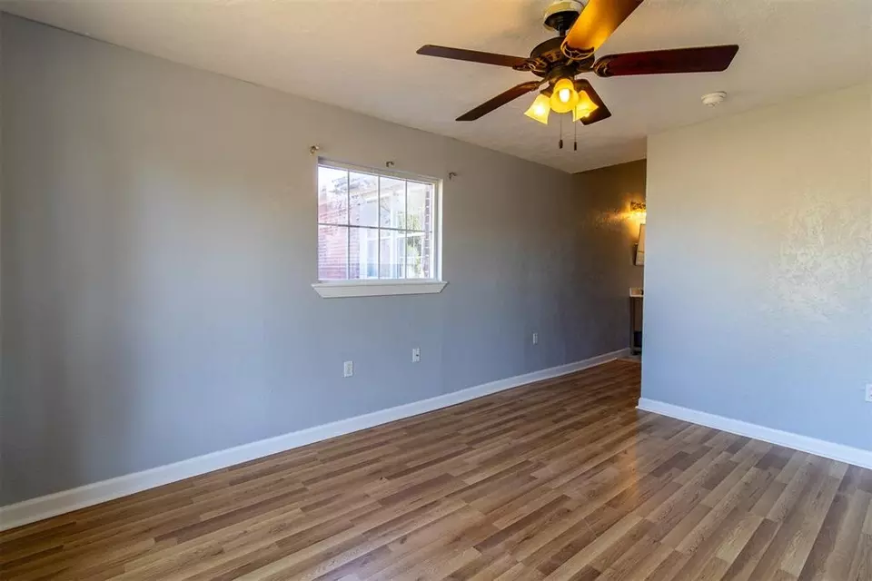 Living - 4620 SE 139th St, Oklahoma City, OK 73165 photo 5 of 7