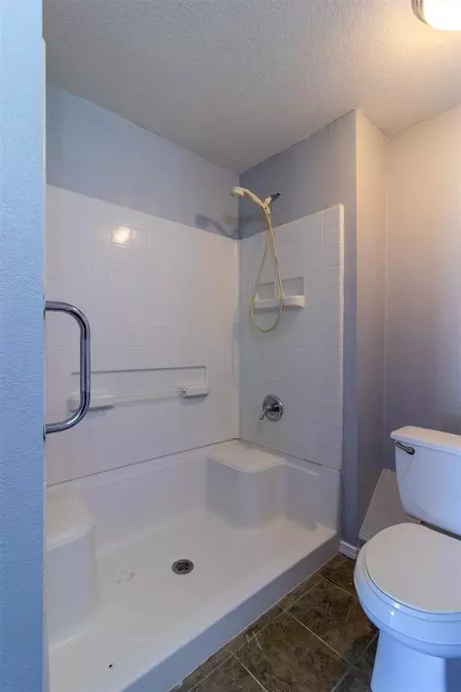 Bath - 4620 SE 139th St, Oklahoma City, OK 73165 photo 7 of 7