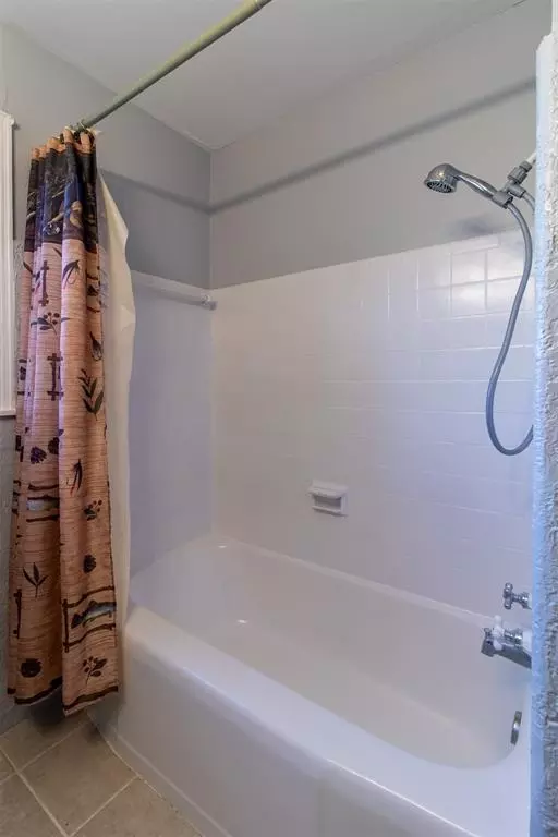 Bath - 4620 SE 139th St, Oklahoma City, OK 73165 photo 2 of 7