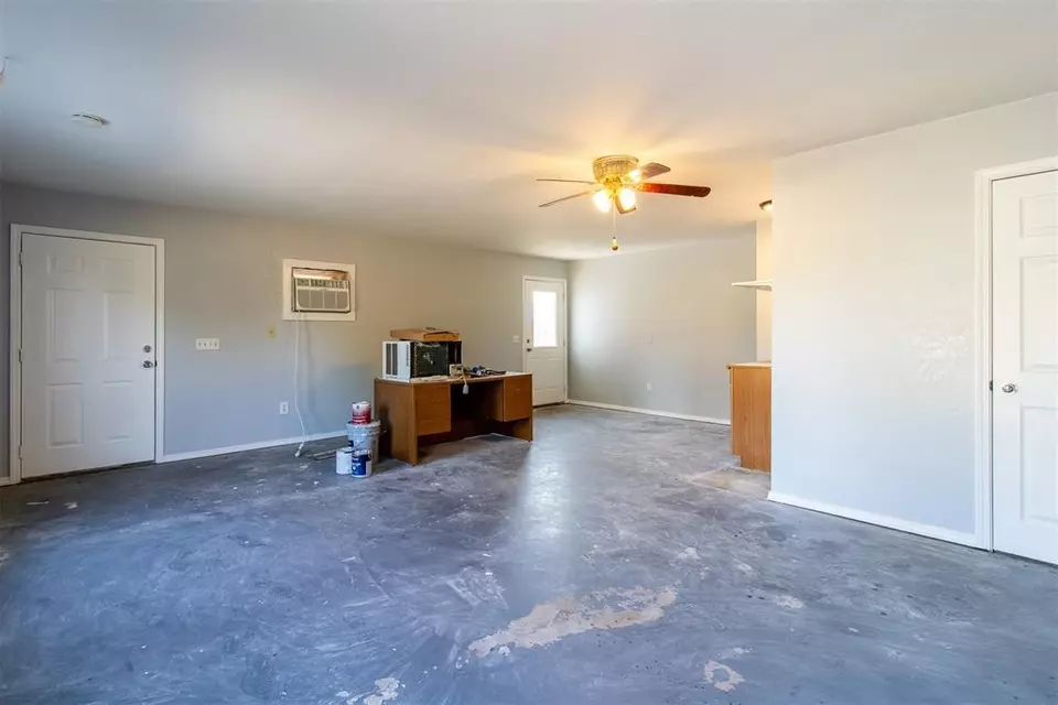 Living - 4620 SE 139th St, Oklahoma City, OK 73165 photo 6 of 7