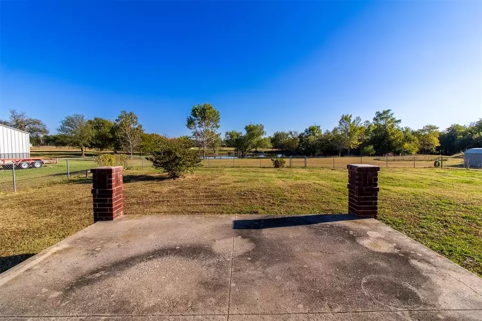 Exterior - 4620 SE 139th St, Oklahoma City, OK 73165 photo 4 of 5