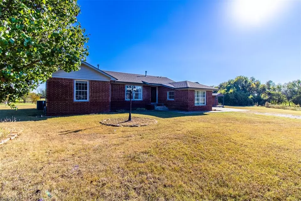 Exterior - 4620 SE 139th St, Oklahoma City, OK 73165 photo 2 of 5