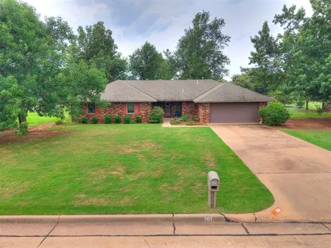 301 Quail Dr, Guthrie, OK 73044