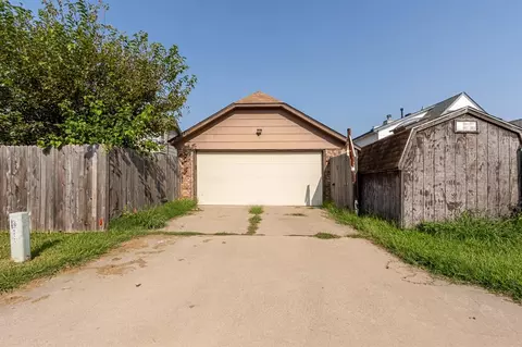 Other - 2123 Parkview Dr, Moore, OK 73170 photo 6 of 7