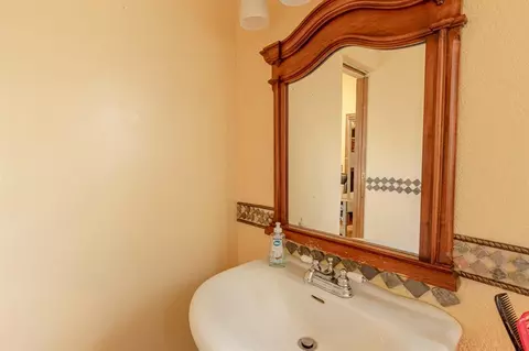 Bath - 2123 Parkview Dr, Moore, OK 73170 photo 4 of 4