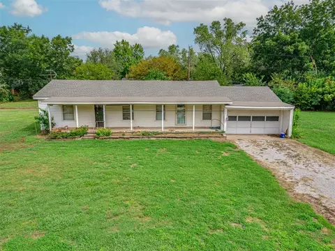 1214 Edwards St, Shawnee, OK 74801