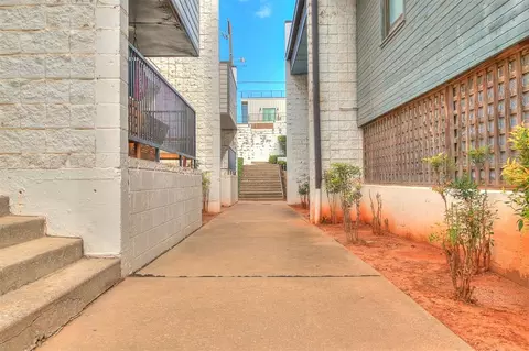 915 NW 7th St #105, Oklahoma City, OK 73106