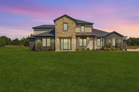 3320 Somerset Farms Rd, Newalla, OK 74857