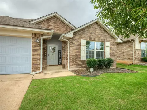 9412 NW 87th St, Yukon, OK 73099