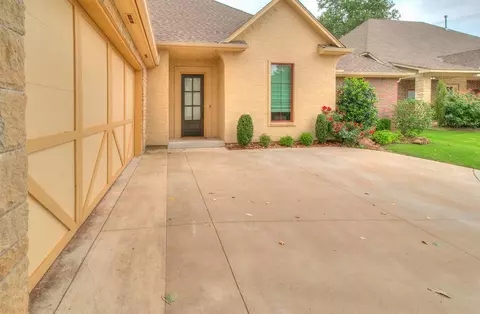 2101 Rock Run Ml, Yukon, OK 73099 photo 4