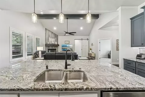 Kitchen - 12751 Deer Run, Arcadia, OK 73007 photo 4 of 5