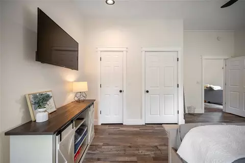 Bedroom - 1010 W Eagle Mountain Trl, Broken Bow, OK 74728 photo 7 of 7
