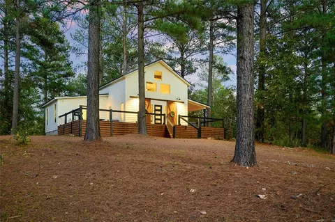 Exterior - 1010 W Eagle Mountain Trl, Broken Bow, OK 74728 photo 3 of 12