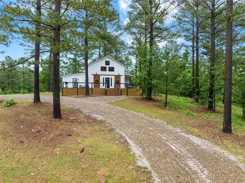 Exterior - 1010 W Eagle Mountain Trl, Broken Bow, OK 74728 photo 2 of 12