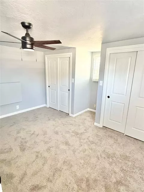 Bedroom - 1020 E Walnut St, Altus, OK 73521 photo 3 of 3