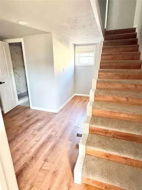 Entry Way - 1020 E Walnut St, Altus, OK 73521 photo 3 of 4