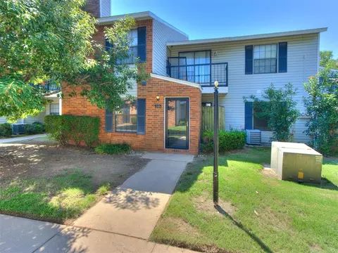 3000 Chautauqua Ave #146, Norman, OK 73072
