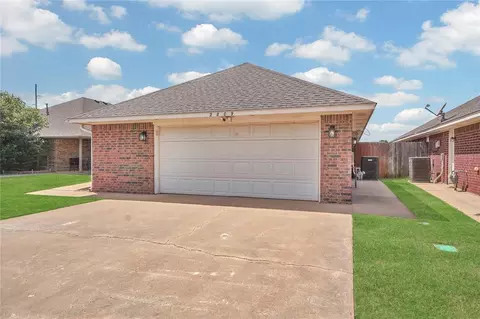 2809 Hunter Pointe, Altus, OK 73521 photo 3