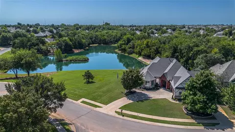 300 Heritage Green Rd, Edmond, OK 73003