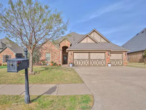 16201 Royal Crest Ln, Edmond, OK 73013