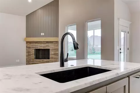 Kitchen - 3003 Pescara Dr, Norman, OK 73071 photo 7 of 7