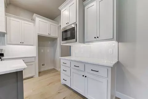 Kitchen - 3003 Pescara Dr, Norman, OK 73071 photo 5 of 7