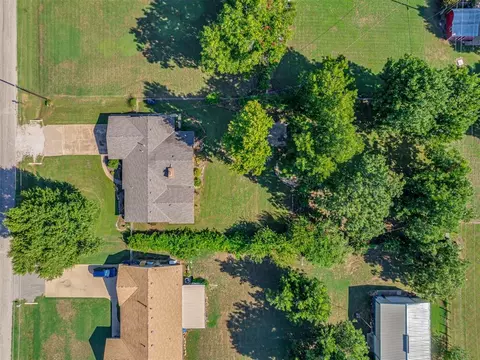 View/Area - 406 S Pine St, Crescent, OK 73028 photo 3 of 5