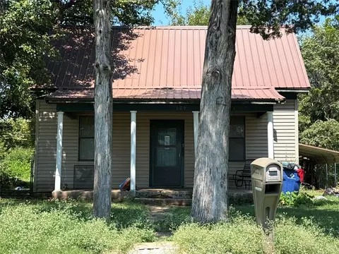 609 E Broadway St, Anadarko, OK 73005 photo 3