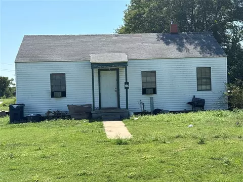 609 E Broadway St, Anadarko, OK 73005 photo 2