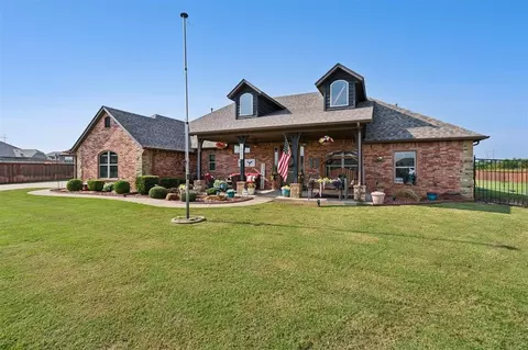 18302 Stagecoach Trl, Norman, OK 73072