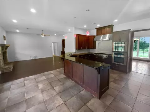 Kitchen - 8 Summit Rd, Guthrie, OK 73044 photo 2 of 3