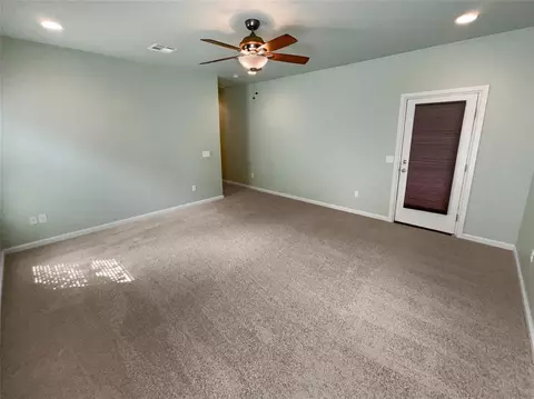 Living - 8 Summit Rd, Guthrie, OK 73044 photo 4 of 4