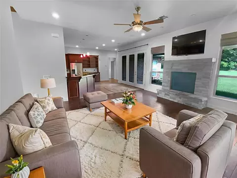 Living - 8 Summit Rd, Guthrie, OK 73044 photo 1 of 4