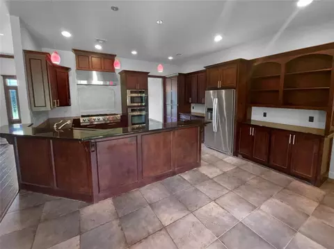Kitchen - 8 Summit Rd, Guthrie, OK 73044 photo 1 of 3