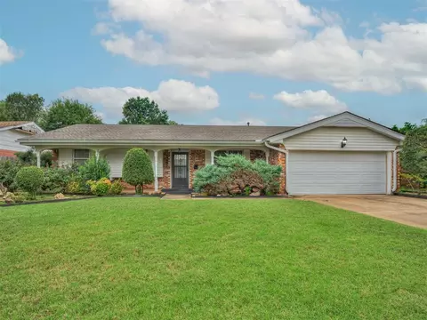 3221 Oakbrook Dr, Del City, OK 73115