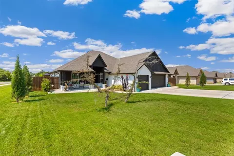635 SW 6th St, Jones, OK 73049