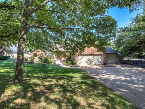 13924 S Broadway, Edmond, OK 73034