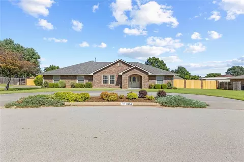 1804 Kristie Ln, Weatherford, OK 73096