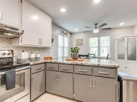 Kitchen - 804 Ash Ct, Norman, OK 73072 photo 3 of 4