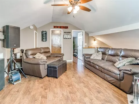 Living - 804 Ash Ct, Norman, OK 73072 photo 2 of 2