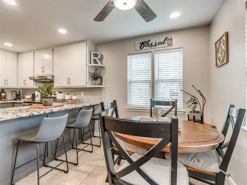 Dining - 804 Ash Ct, Norman, OK 73072 photo 1 of 2