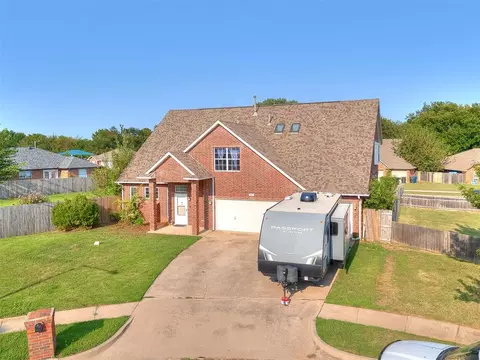 1621 Woodcreek Ct, Norman, OK 73071