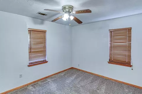 Bedroom - 19 Circle Dr, Chickasha, OK 73018 photo 1 of 6