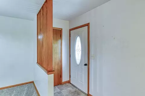 Entry Way - 19 Circle Dr, Chickasha, OK 73018 photo 1 of 2