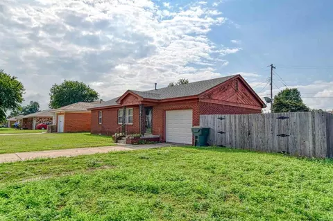 Other - 19 Circle Dr, Chickasha, OK 73018 photo 1 of 2