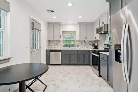Kitchen - 127 E Hayes St, Norman, OK 73069 photo 1 of 2